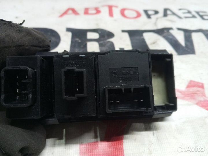 Кнопка коллектора фар Lifan Cebrium 720 седан 1.8