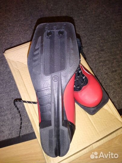 Лыжные ботинки