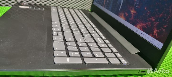 Ноутбук Lenovo на Ryzen3/4Gb/SSD