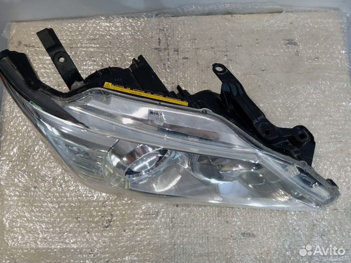 Фара правая toyota Camry 50