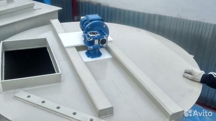 Полипропиленовый реактор с мешалкой (BPe7i1)