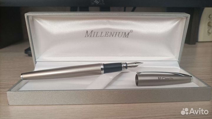 Набор ручек перьевая и шариковая для коллекции