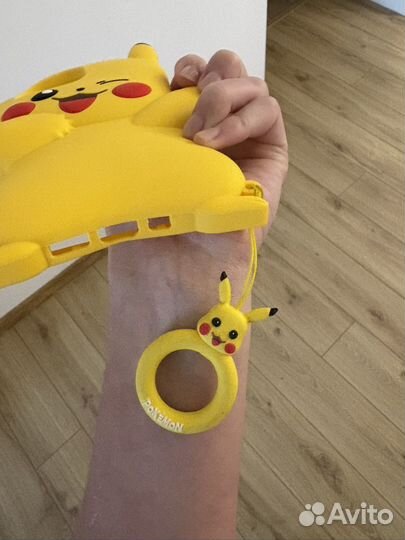 Чехол iPhone 13 Пикачу покемон