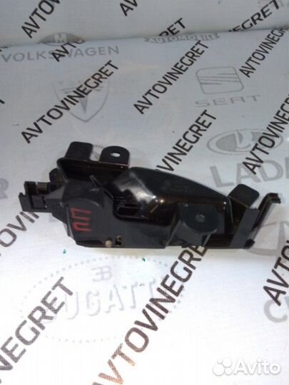 Ручка двери внутренняя правая Лада Веста