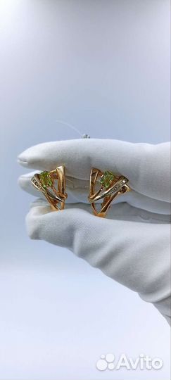 Золотой Комплект серьги и кольцо с бриллиантами