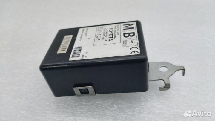 Блок электронный Toyota Corolla E180