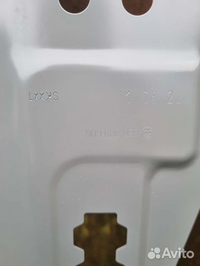 Боковина правая Skoda Octavia 4 A8