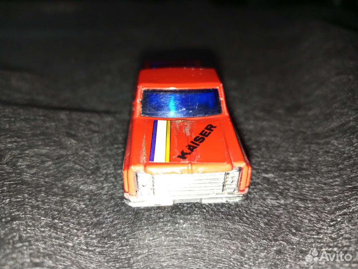 Модель автомобиля kaiser pick up