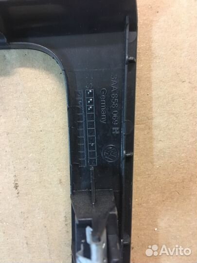 3aa858069h VW Passat B7 Рамка магнитолы