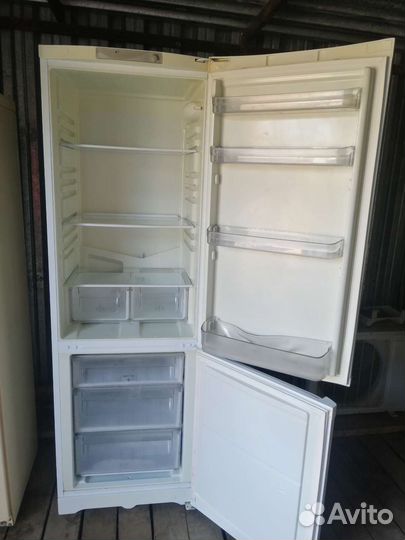 Холодильник hotpoint ariston бу