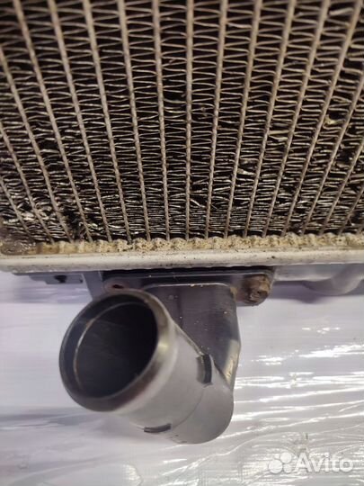 Радиатор охлаждения Mitsubishi Pajero Sport