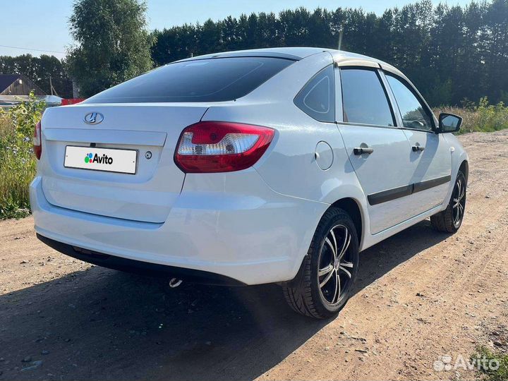 LADA Granta 1.6 МТ, 2015, 104 000 км