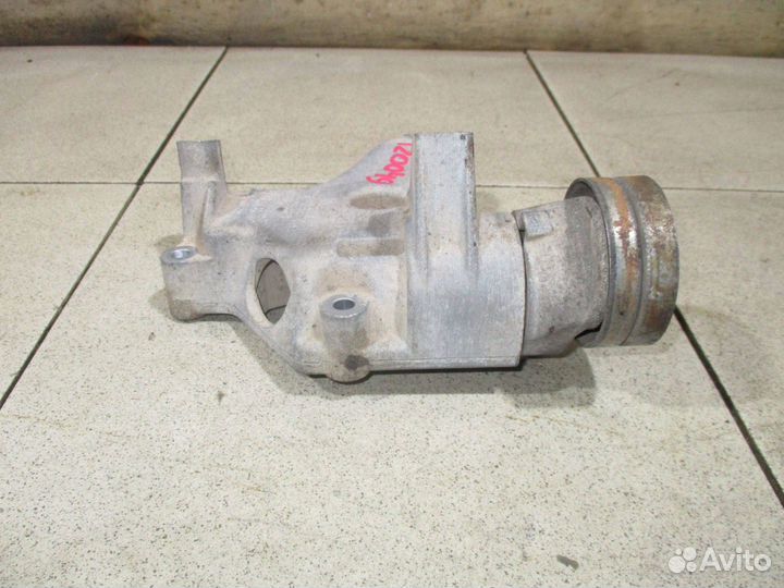 Кронштейн кондиционера VW Polo Sedan