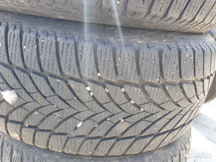 Goodyear UltraGrip Ice 2 215/45 R17 91T