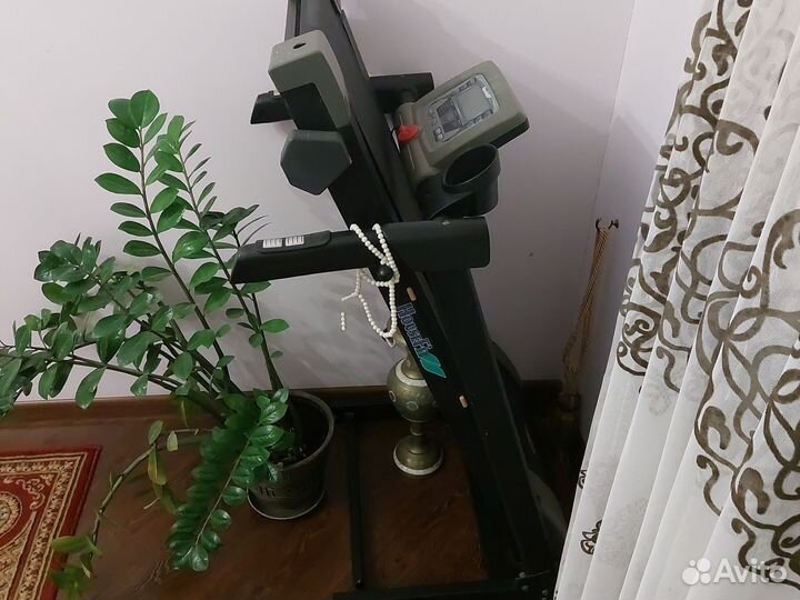 Тренажер беговой электрический Housefit