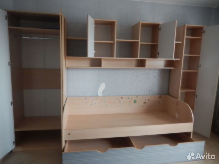 Гарнитур для детской комнаты