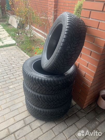 Nokian Tyres Hakkapeliitta 10 2.25/6 R17 103T
