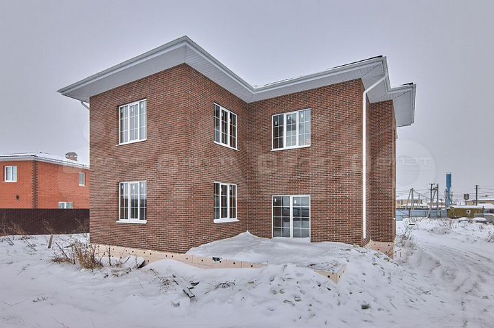 Дом 248 м² на участке 11,7 сот.