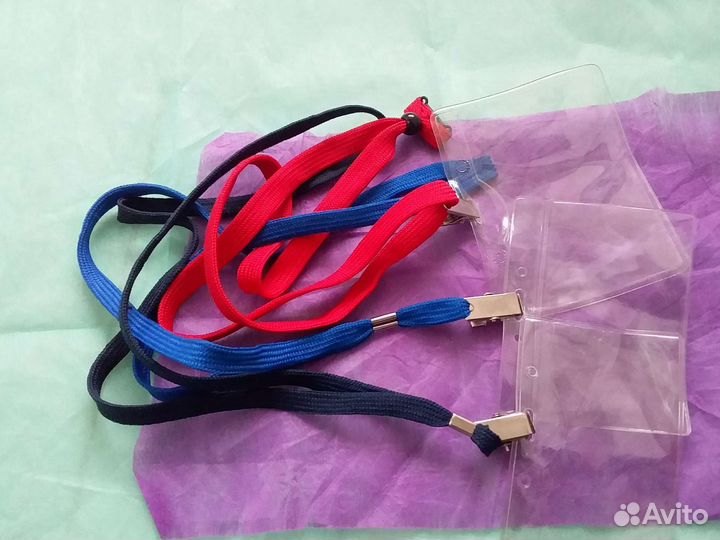 Бейджи с булавкой и бейджи на ленте