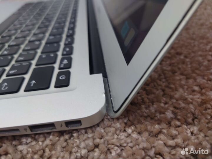 Apple Macbook Air 13 core i5 A1466