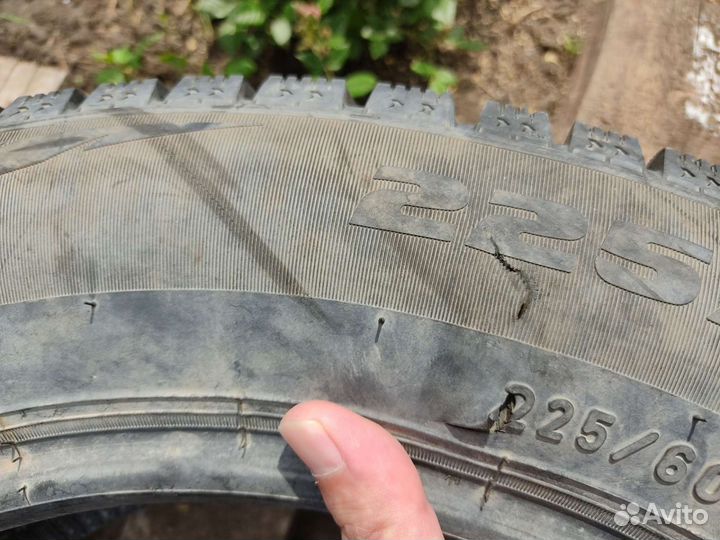 Pirelli Formula Ice 225/60 R17 99