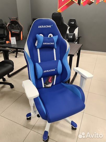 Игровое компьютерное кресло