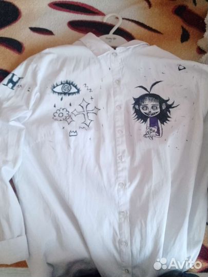 Рисую красками на одежде, вот примеры :