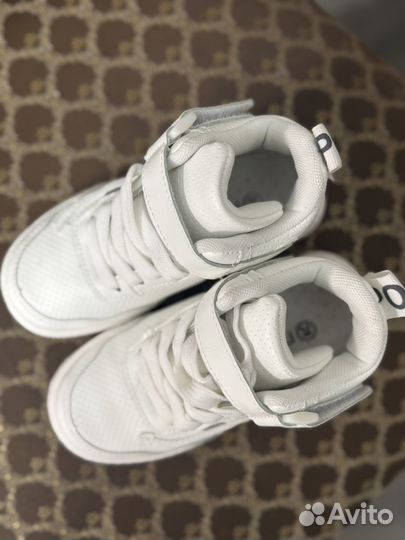 Кроссовки детские 28 размер