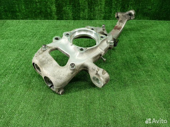 Кулак поворотный передний правый Audi Q7 4M