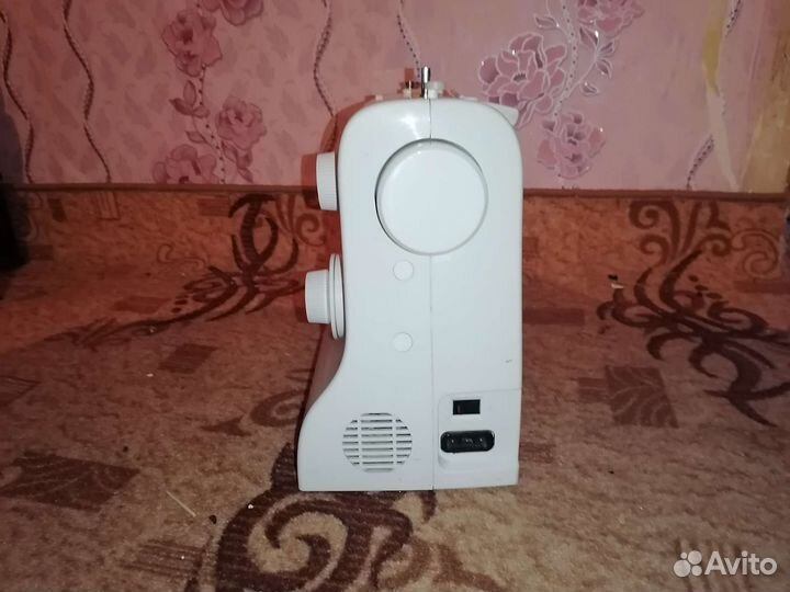 Швейная машина Singer 2273