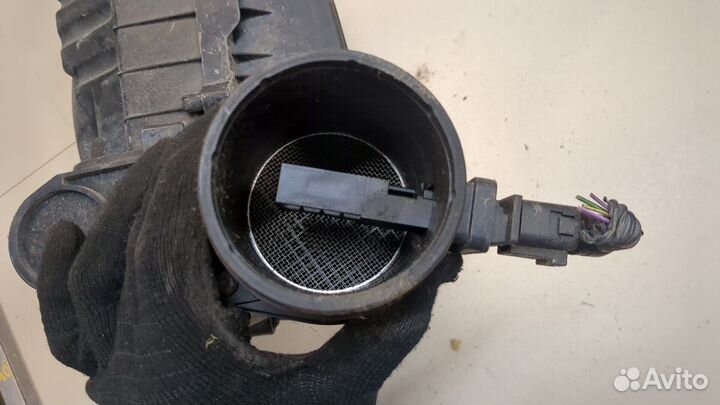 Корпус воздушного фильтра Volkswagen Passat 6, 2009