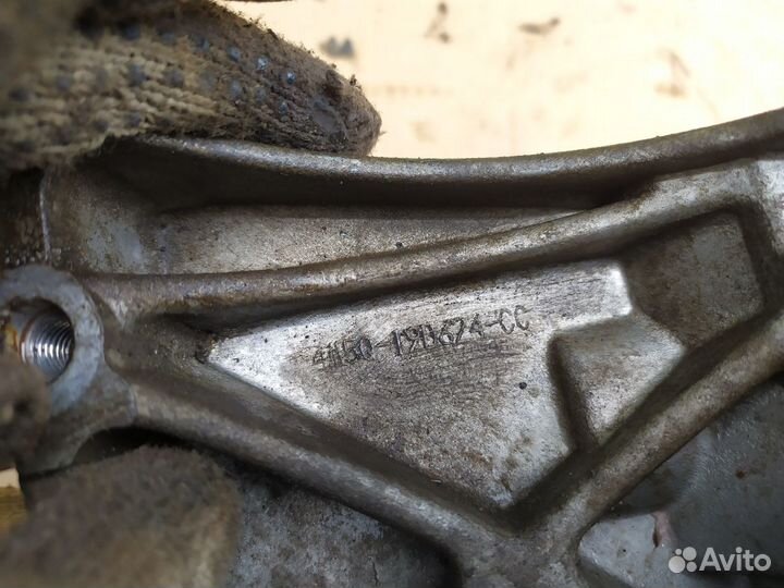 Кронштейн компрессора кондиционера Форд Фокус 2