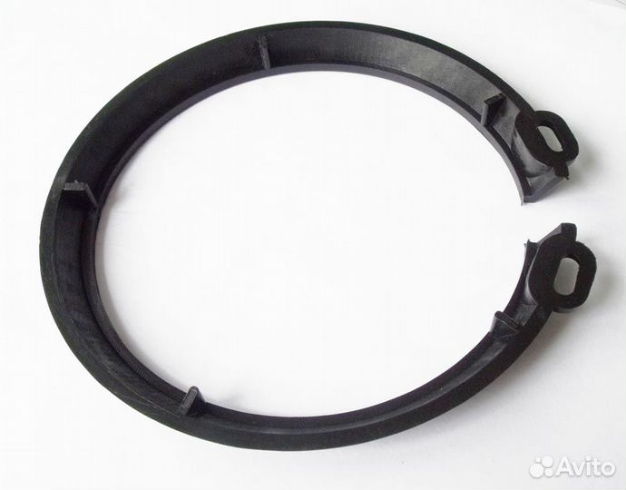 Кольцо ограничительное крышки переднего бардачка