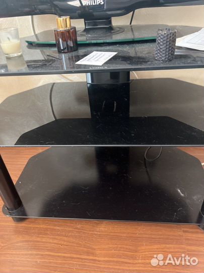 Стеклянная тумба под тв