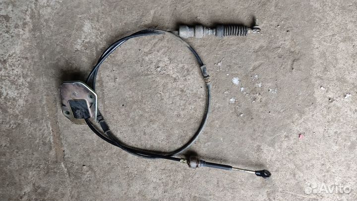 Трос ручника Nissan Teana J31