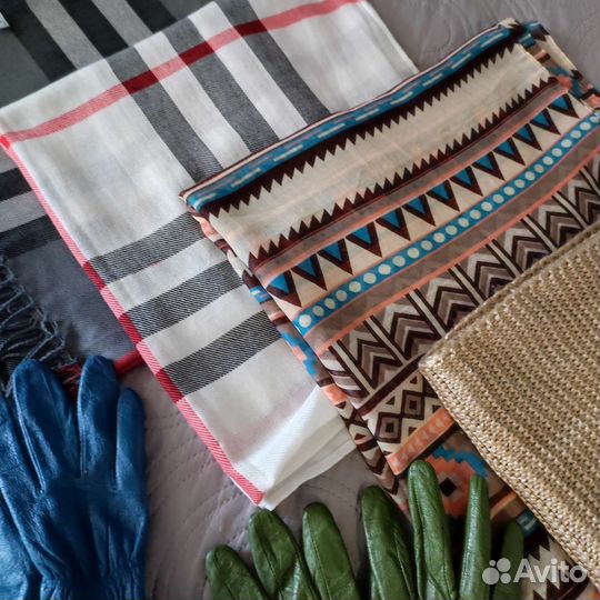 Шарфы и палантины, шапки, перчатки