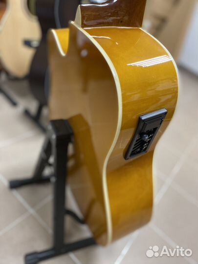 Электроакустика в корпусе дредноут