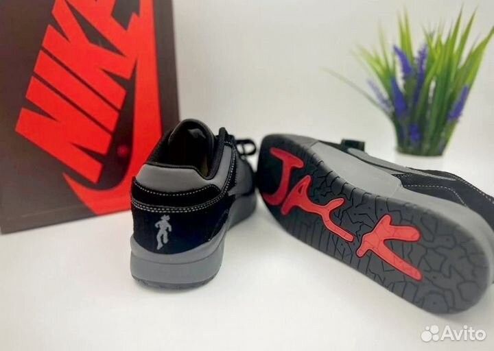 Кроссовки Nike