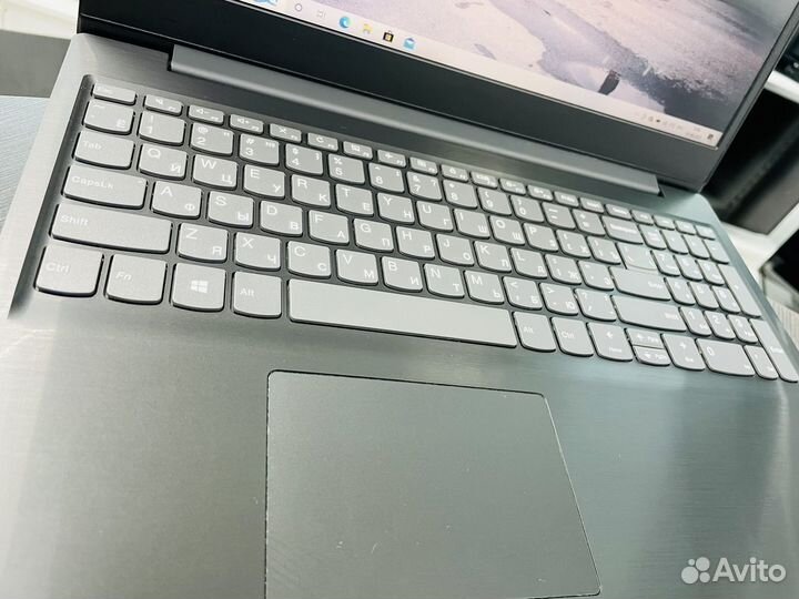 Ноутбук Lenovo 15,6/FHD/AMD/SSD/530/Гарантия