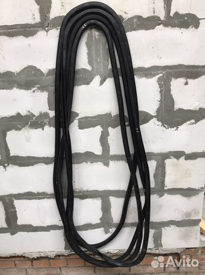 Уплотнитель проема двери Superb 2,Golf 6