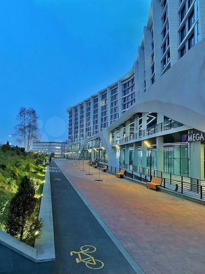 3-к. квартира, 80 м², 1/10 эт.