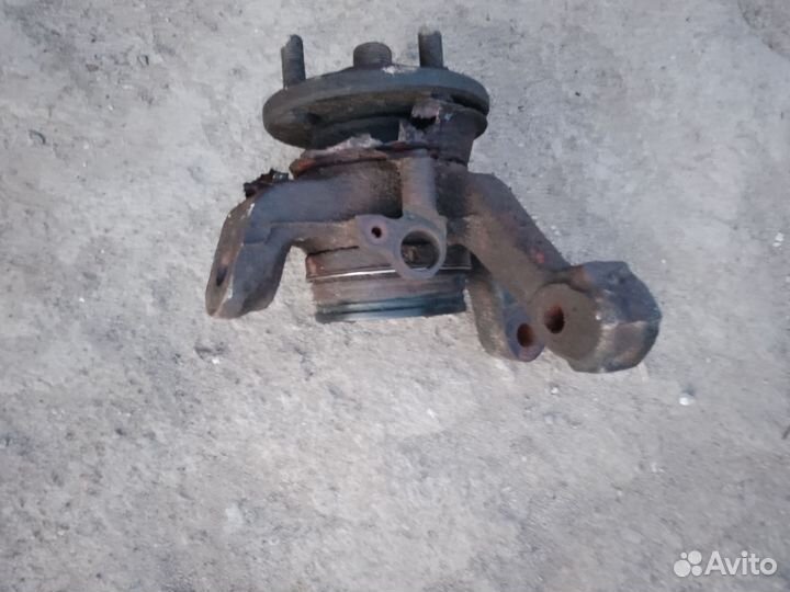 Ступица пер левая Toyota Sprinter Carib