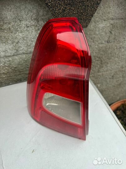 Задняя левая фара рено логан