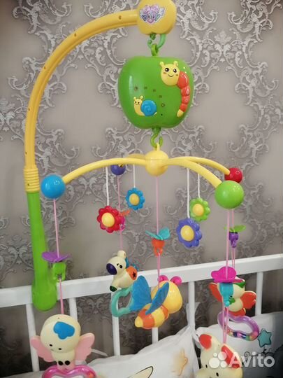 Музыкальный мобиль на кроватку