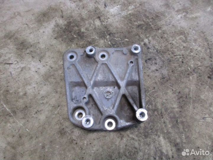 Кронштейн кондиционера Suzuki Grand Vitara 2005-20