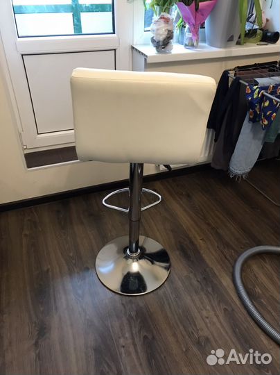 Барный стул