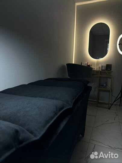 Аренда стола и кушетки