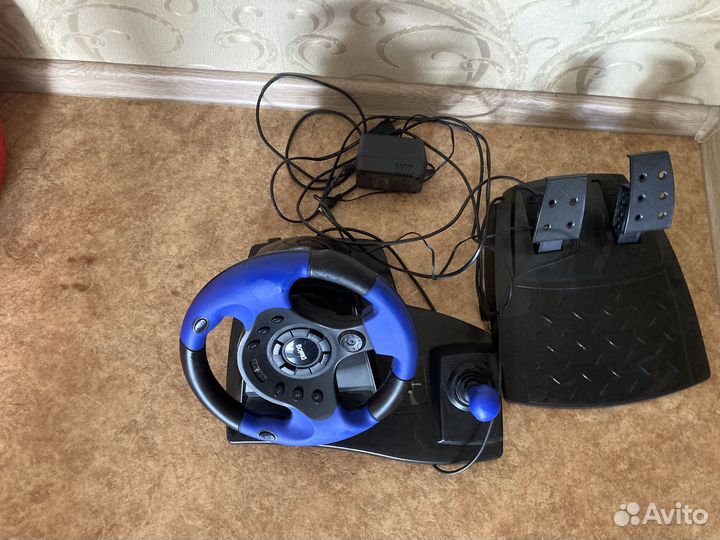 Игровой руль с педалями для пк