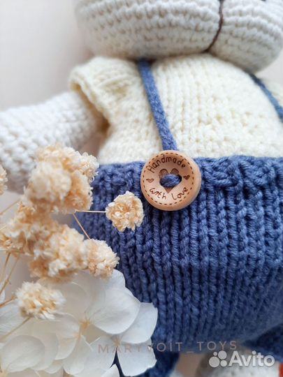 Вязаные игрушки зайка