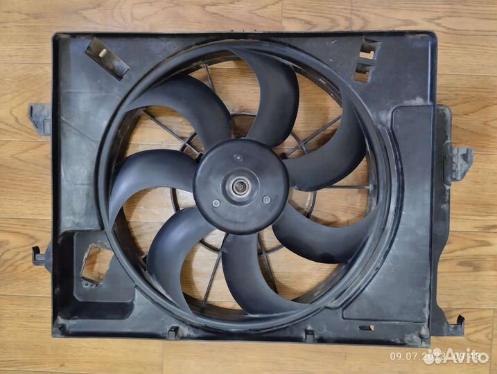 Вентилятор охлаждения Солярис 2013 год